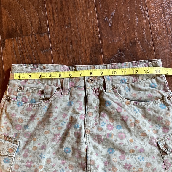 Green floral cargo mini skirt skort with shorts size 16R - Picture 8 of 10